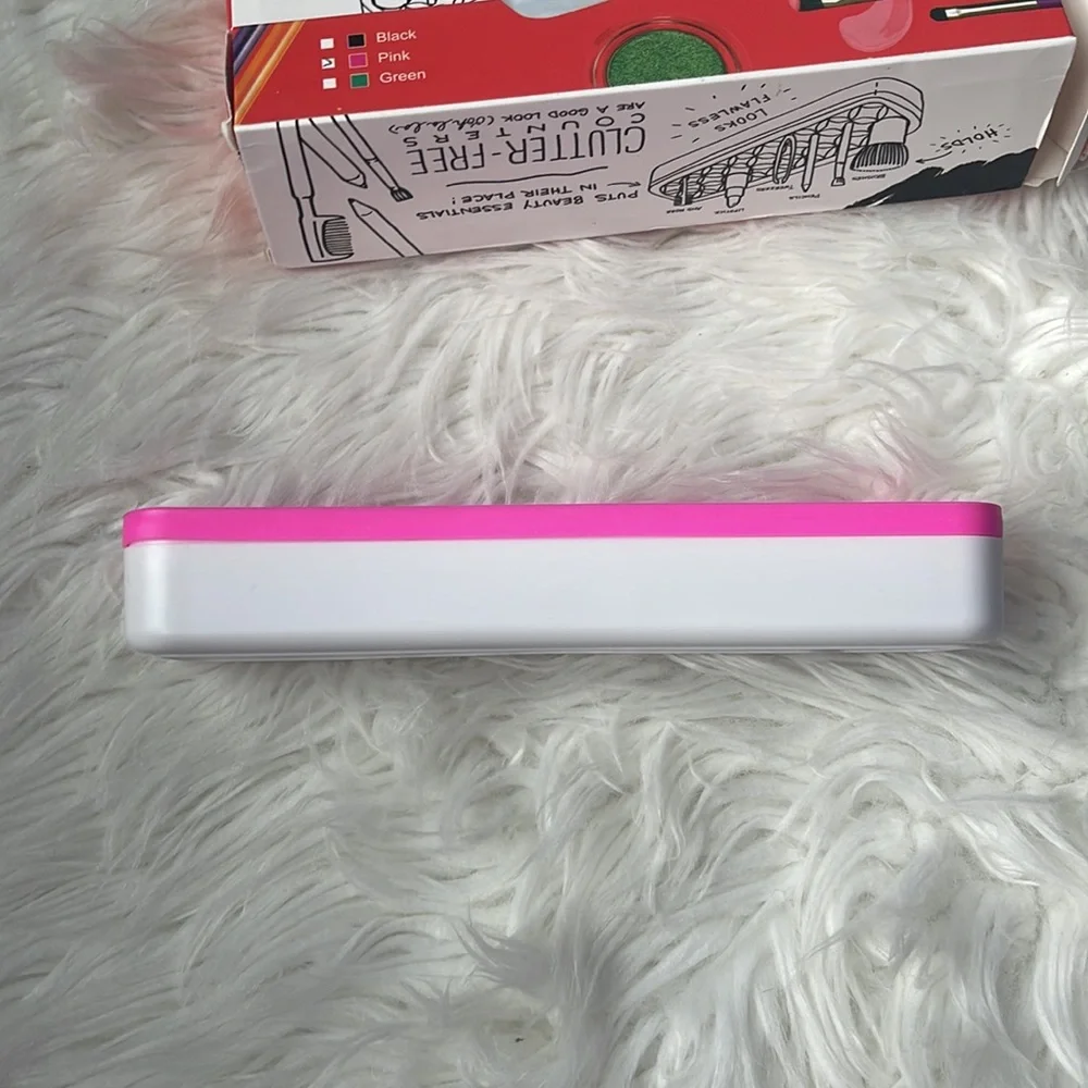 Pink Beaty essential holders